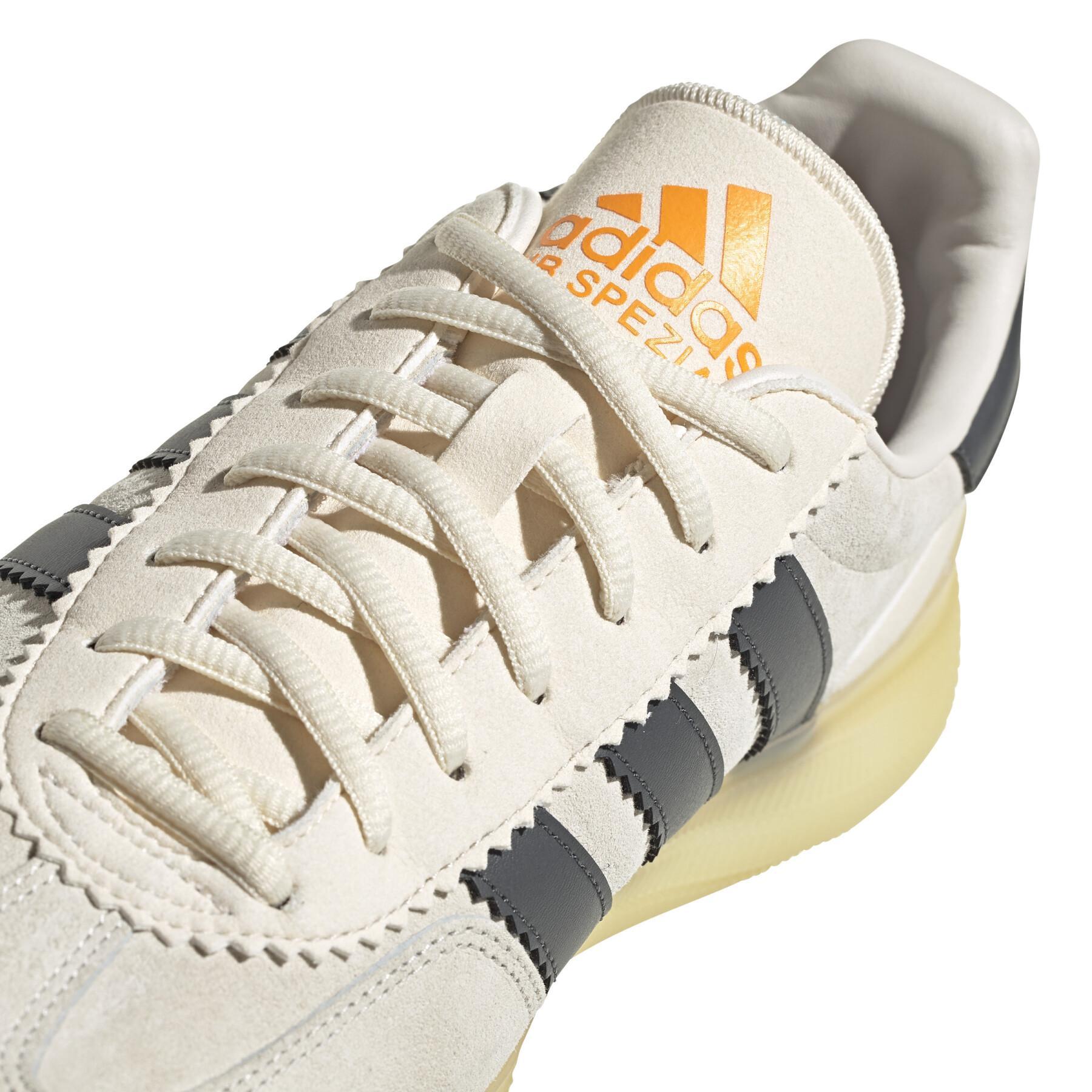 Chaussures adidas Spezial Boost